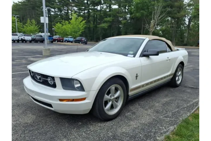 $6723 : Ford Mustang 2008 V6 Deluxe image 5