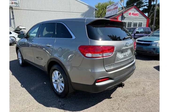 $10995 : 2016 Sorento LX image 7