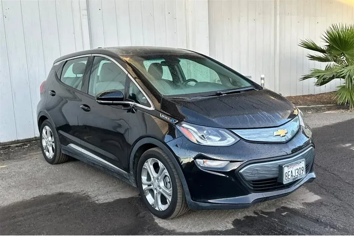 $12648 : Chevrolet Bolt EV 2018 LT 4d image 2