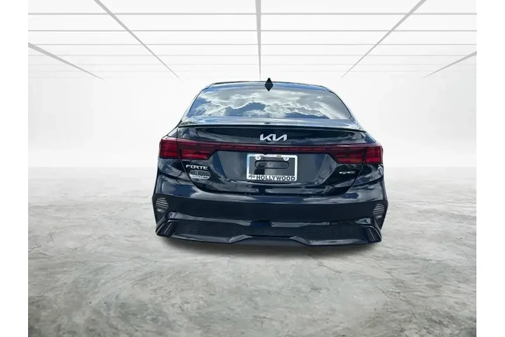 $21810 : Kia Forte 2023 GT-Line 4dr S image 5