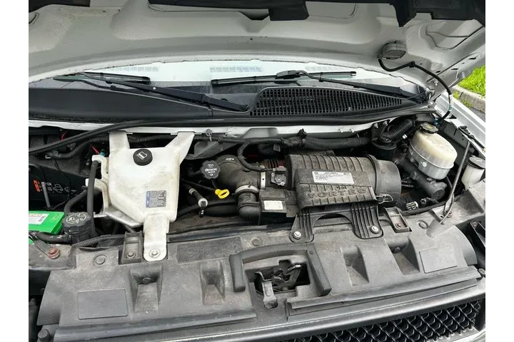 $18999 : 2017 Express LT 3500 Extended image 6