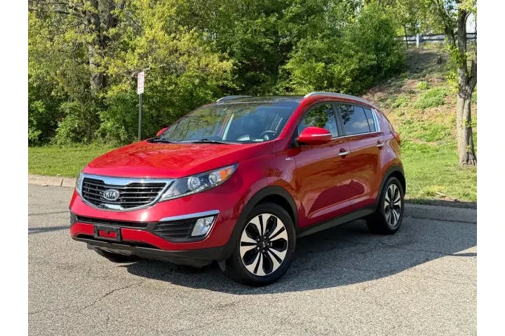 $6800 : 2011 Sportage SX image 4