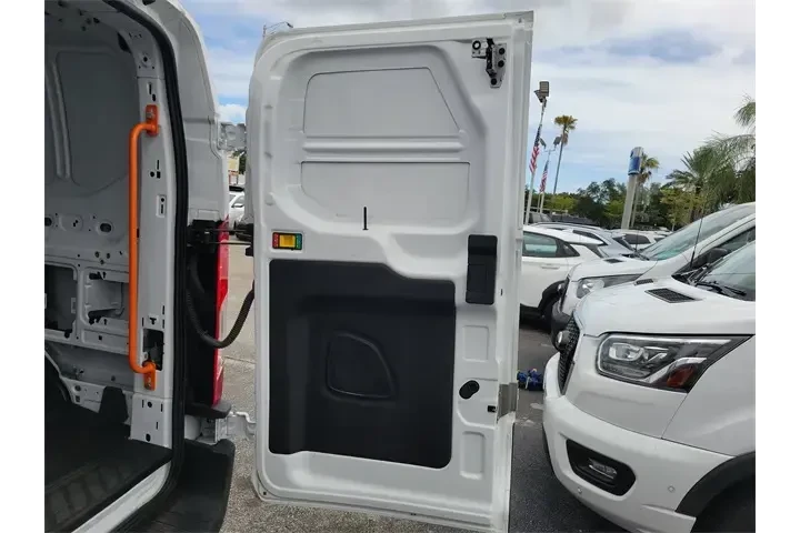 $32191 : Ford Transit 2023 250 3dr LW image 7