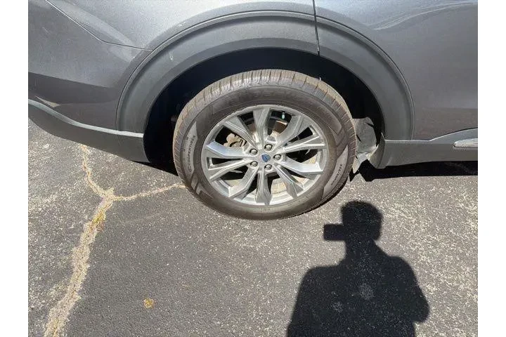 $25899 : Ford Explorer 2022 AWD XLT 4 image 8