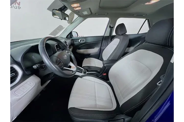 $20925 : Hyundai VENUE 2024 SEL 4dr C image 10
