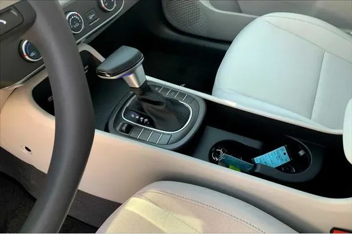 $22453 : Hyundai KONA 2025 SE 4dr Cro image 8