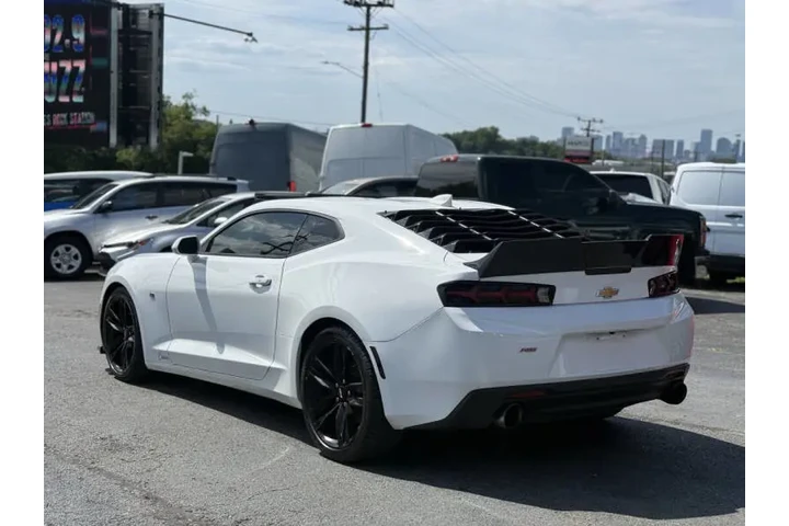 $16725 : 2017 Camaro LT image 7