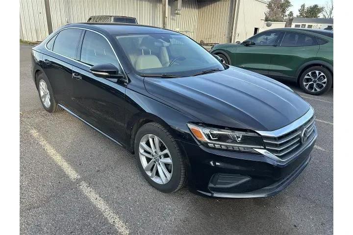 $13994 : Volkswagen Passat 2020 SE 4d image 2