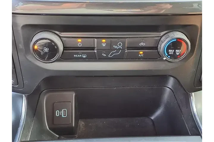 $38999 : Ford F-150 2022 4x4 XLT 4dr image 9