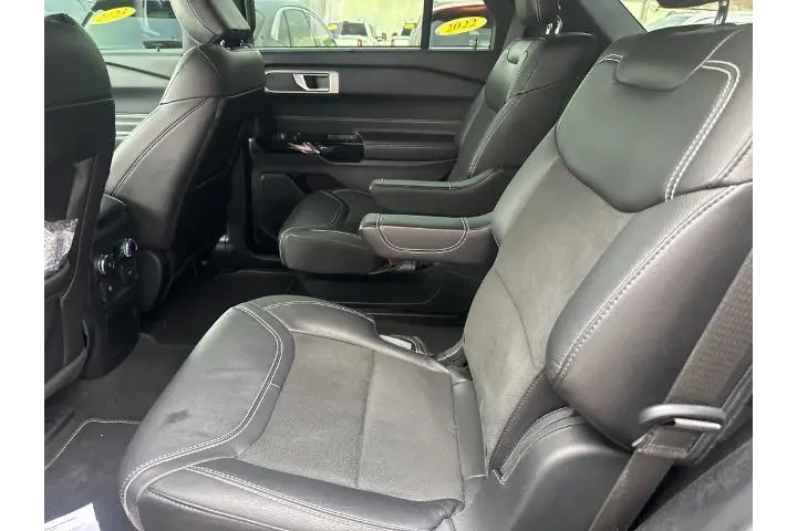 $37132 : Ford Explorer 2022 ST 4dr SU image 6