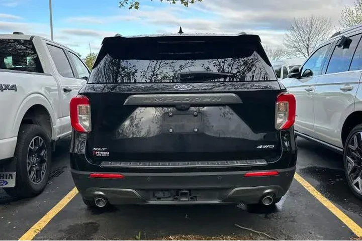 $25995 : Ford Explorer 2021 AWD XLT 4 image 5