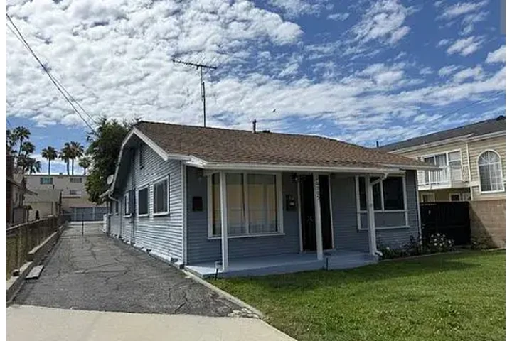 $1764 : HOUSE RENT IN Lomita image 2