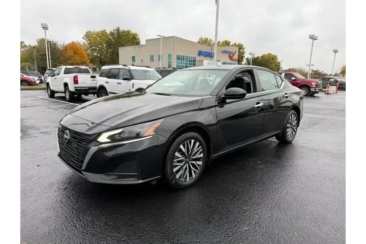 $21000 : Nissan Altima 2023 AWD 2.5 S image 4