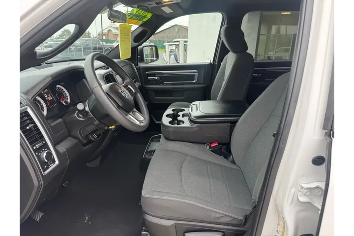 $27988 : Ram 1500 Classic 2024 4x2 SL image 9