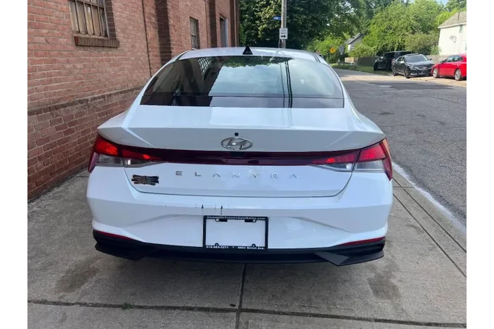 $18999 : 2021 Elantra SEL image 9