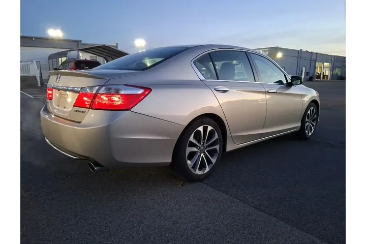 $15901 : Honda Accord 2015 Sport 4dr image 5