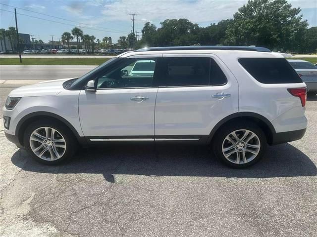 $17990 : 2017 FORD EXPLORER image 3