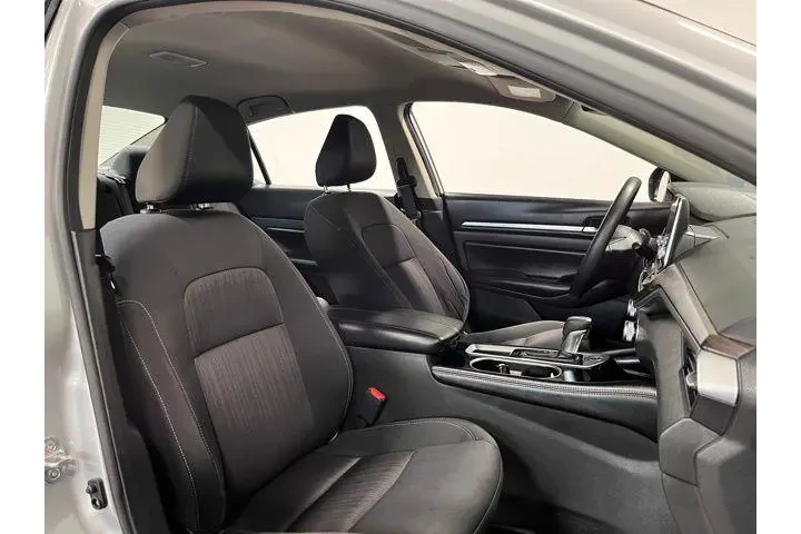 $17957 : Nissan Altima 2023 2.5 SV 4d image 10