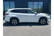 $30750 : Toyota Highlander Hybrid 202 thumbnail