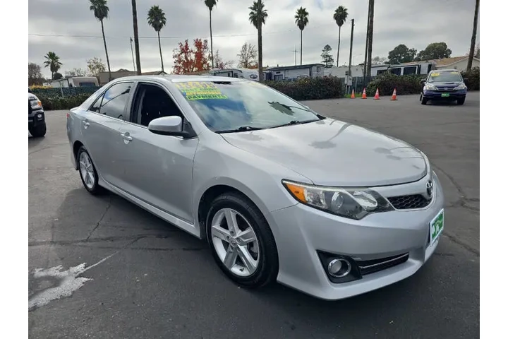 $13495 : 2014 Camry SE image 4