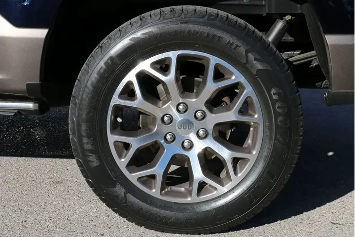 $31995 : Ford F-150 2021 4x4 King Ran image 9