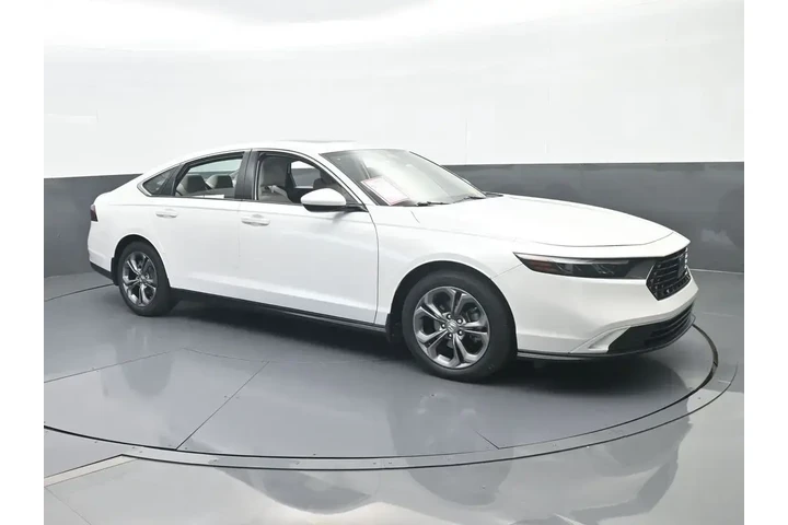 $25990 : Honda Accord 2023 EX 4dr Sed image 8