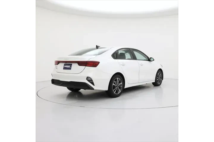 $17998 : Kia Forte 2024 LXS 4dr Sedan image 8