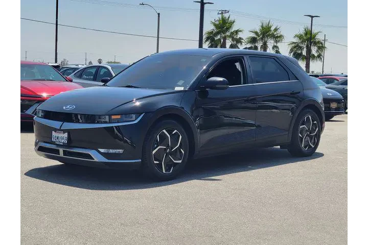 $18696 : Hyundai IONIQ 5 2022 AWD SE image 2