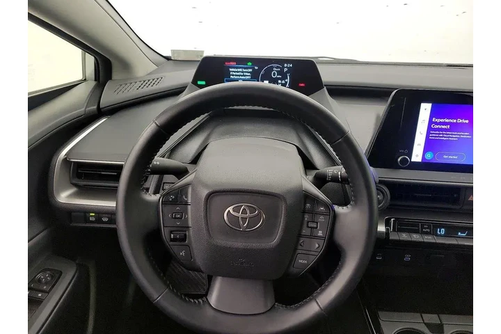 $29998 : Toyota Prius 2024 LE 4dr Hat image 10
