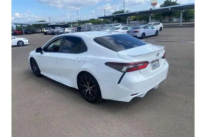$23900 : Toyota Camry 2022 SE 4dr Sed image 4