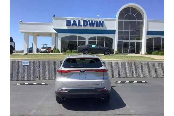 $26950 : Toyota Venza 2022 AWD LE 4dr image 6