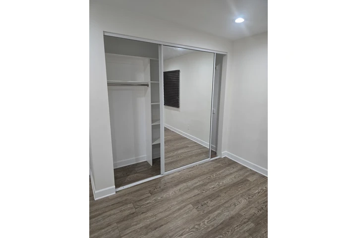 $725 : Rento cuarto en Los Angeles image 1