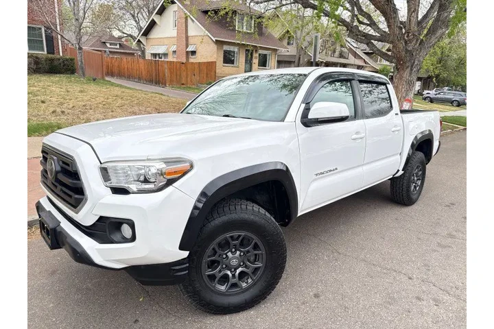 $25995 : 2018 Tacoma SR5 V6 image 1