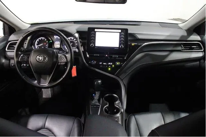 $29892 : Toyota Camry 2024 SE 4dr Sed image 2