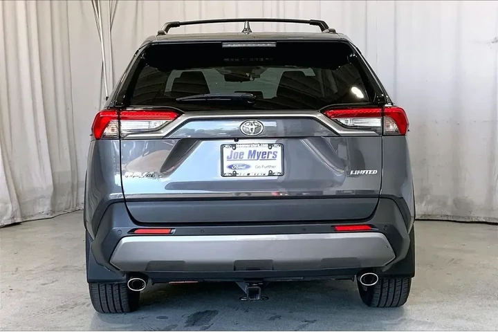 $28591 : Toyota RAV4 2021 Limited 4dr image 4