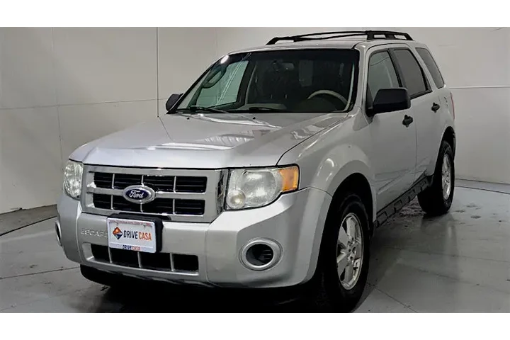 2015 Escape SE 4WD image 2
