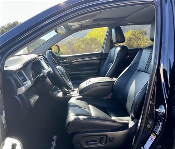 $21000 : 2019 Highlader SE V6 FWD image 9