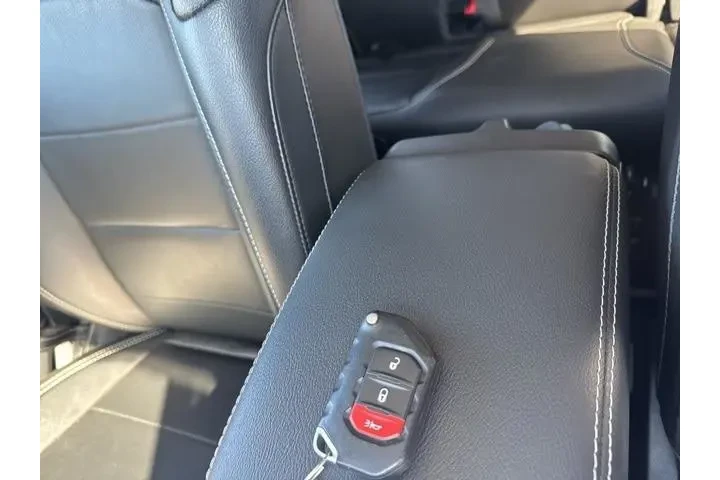 $31700 : Jeep Wrangler Unlimited 2021 image 5