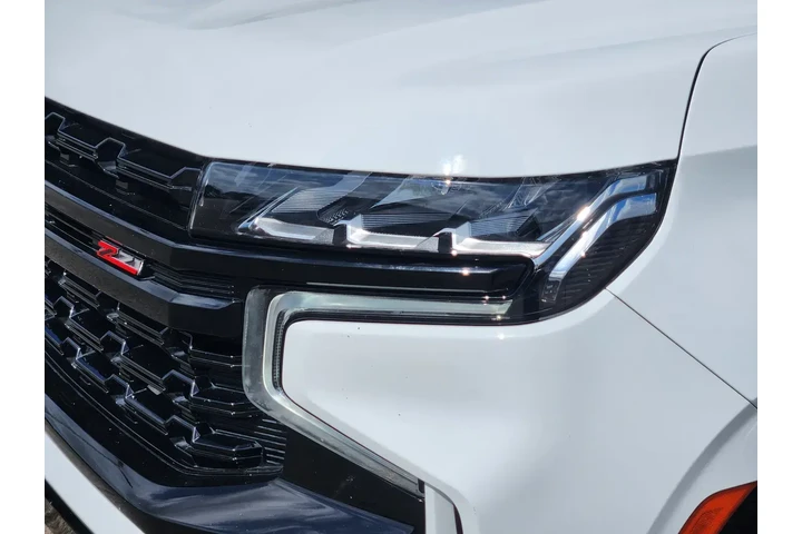 Chevrolet Suburban 2023 4x4 image 7