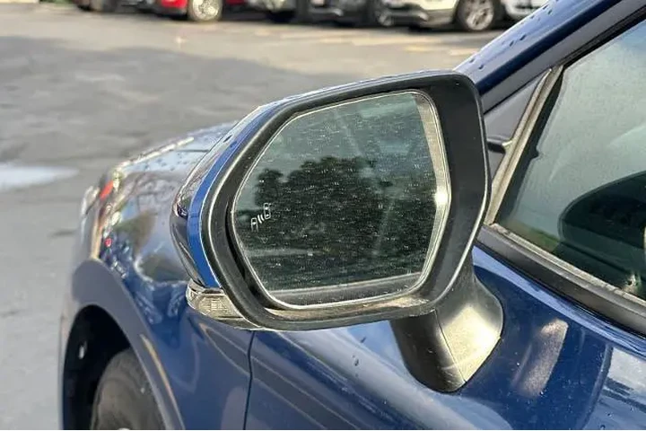 $29995 : Toyota Camry 2025 AWD LE 4dr image 8