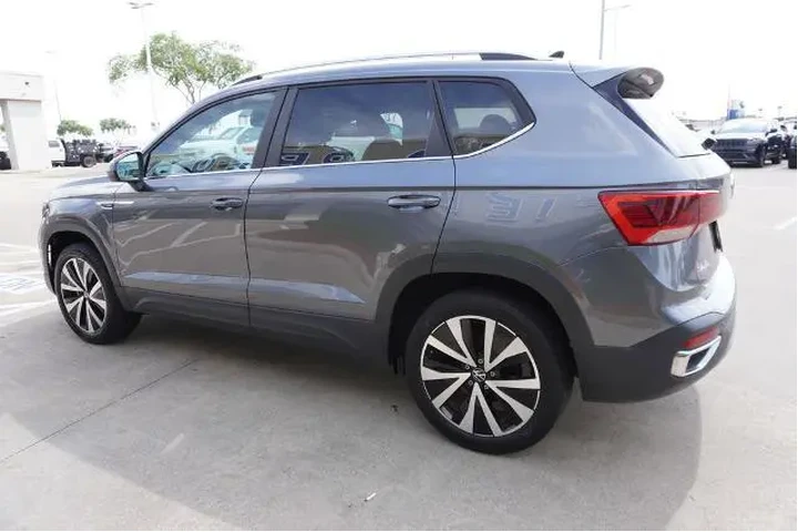 $21788 : Volkswagen Taos 2024 SE 4dr image 4