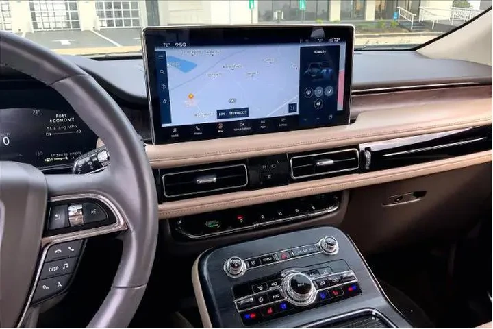 $32358 : Lincoln Nautilus 2021 Reserv image 6