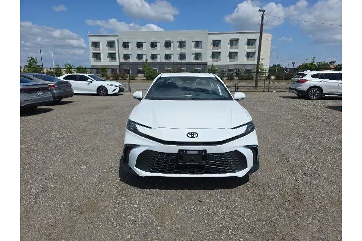$37900 : Toyota Camry 2026 SE 4dr Sed image 2