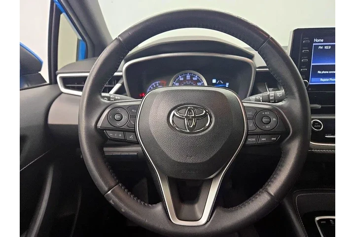 $19998 : Toyota Corolla Hatchback 202 image 10