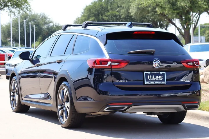 $19745 : 2018 Regal TourX Essence image 7