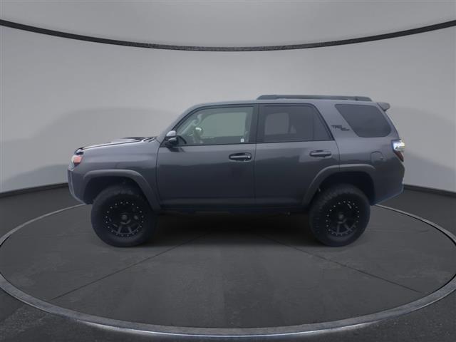 $42300 : PRE-OWNED 2022 TOYOTA 4RUNNER image 5