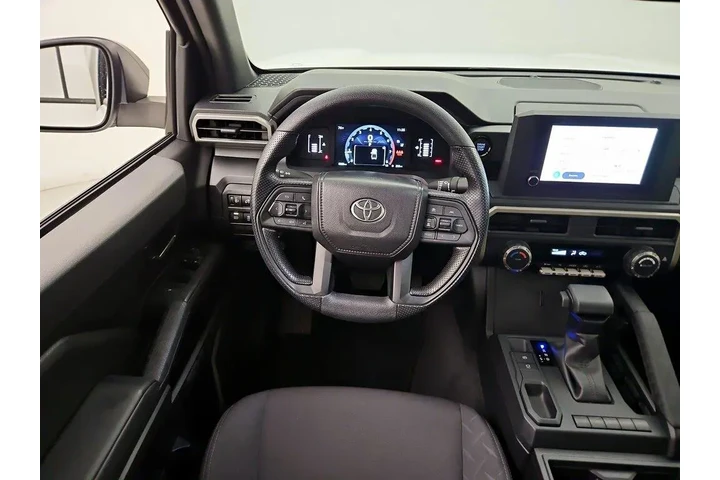 $34998 : Toyota Tacoma 2025 4x2 SR 4d image 10