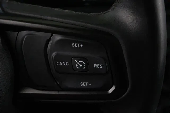 $32988 : Jeep Gladiator 2022 4x4 Will image 8