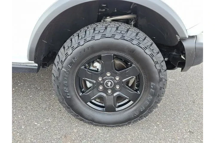 $39997 : Ford Bronco 2024 4x4 Black D image 8