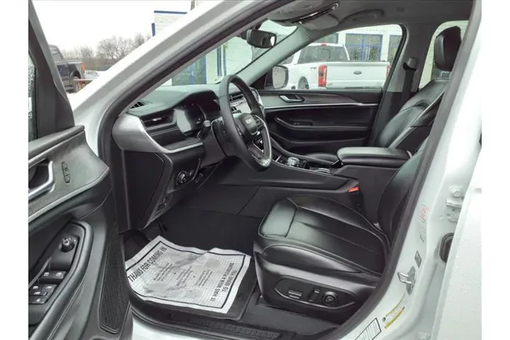 $37206 : Jeep Grand Cherokee 2023 4x4 image 10